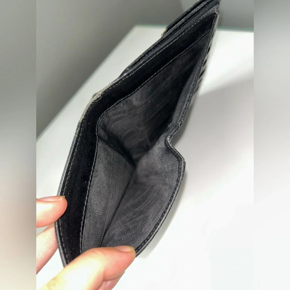 Prada Black Saffiano Leather Wallet (missing clamp) - Picture 9 of 15